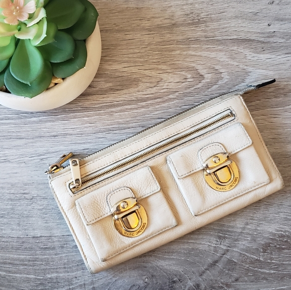 Marc Jacobs Handbags - SOLD